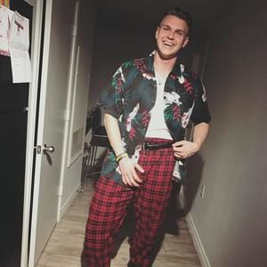 Meet your Posher, Dean